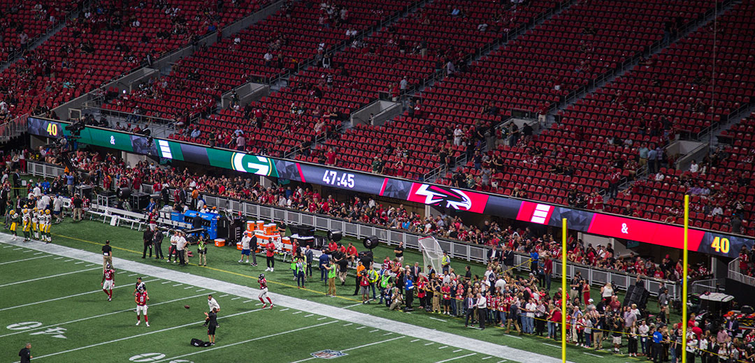 Super Bowl Tech: Daktronics Displays at Atlanta's Mercedes-Benz